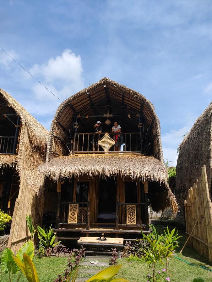 Mahkota Atia Bungallow Lodge